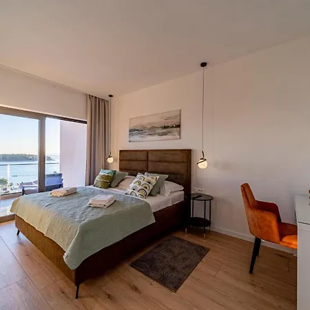 Cozy In Uvala Nova With Sauna